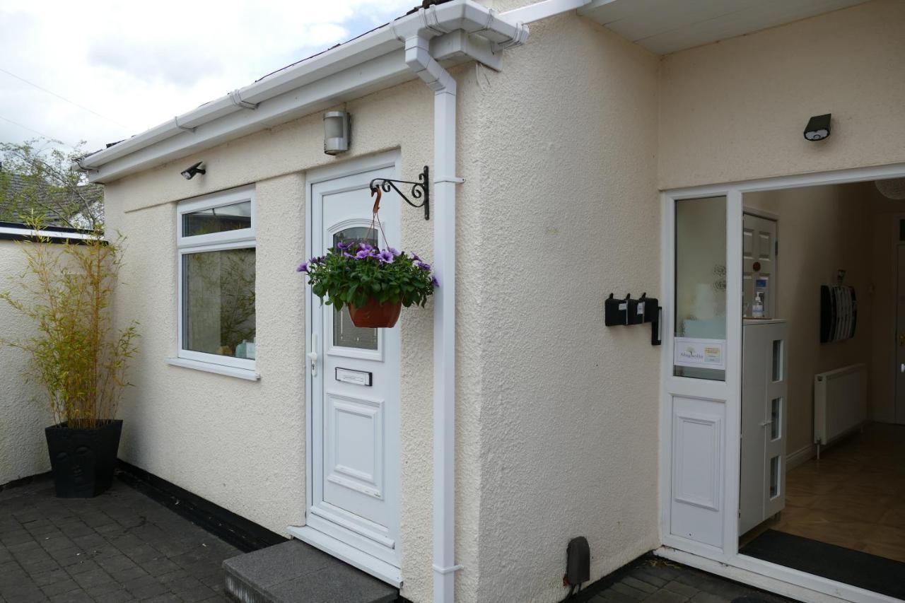 Magnolia Self Contained Suites Coalpit Heath 外观 照片