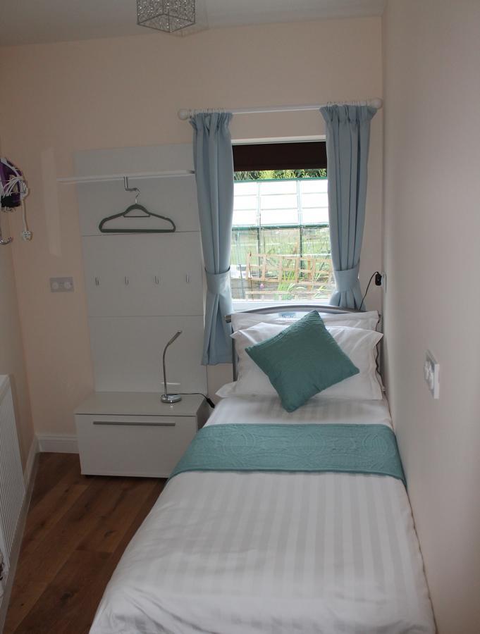 Magnolia Self Contained Suites Coalpit Heath 外观 照片